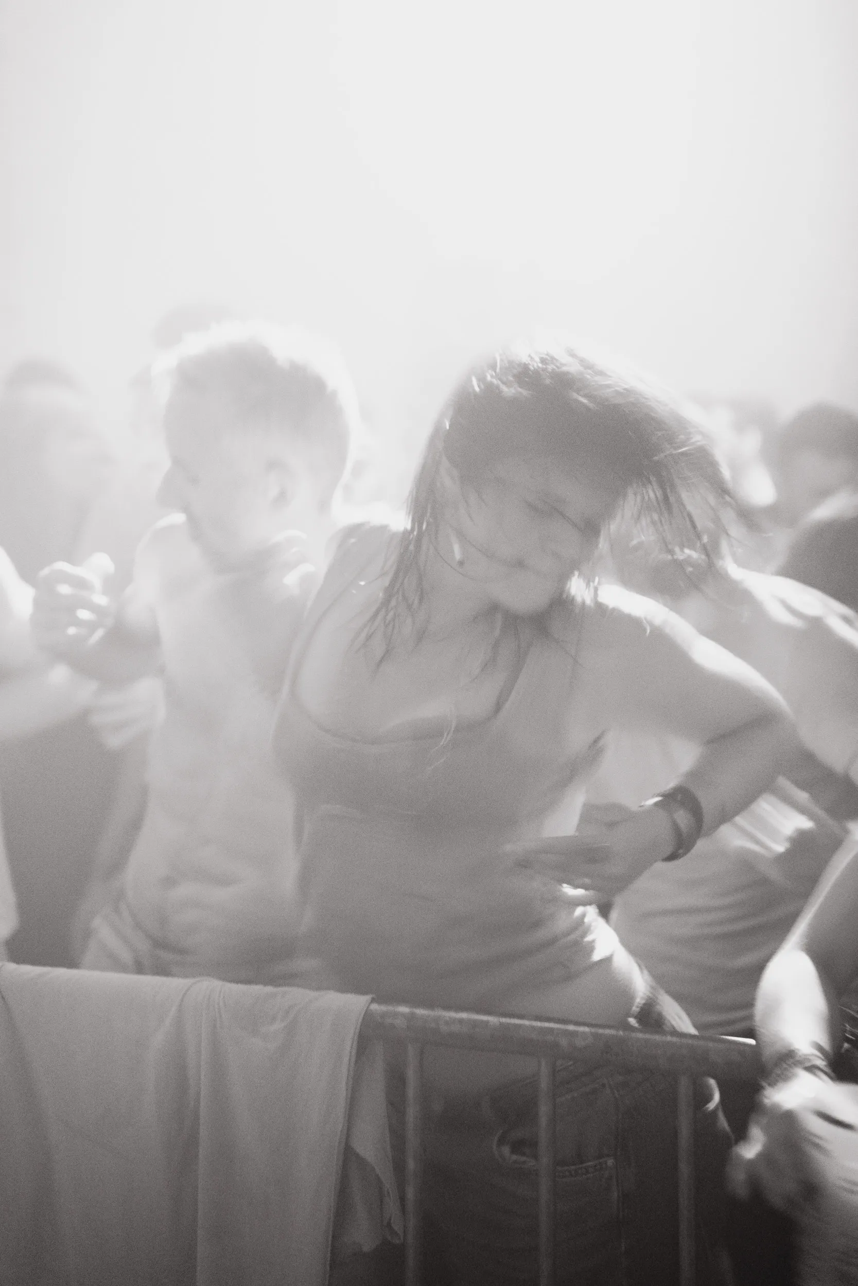 Portrait professionnel noir et blanc style artistique par hi_anth0